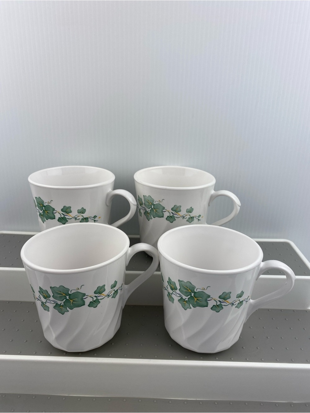 Corningware Callaway Ivy Mugs Set of 4 White Ceramic Green Floral Vine Cups